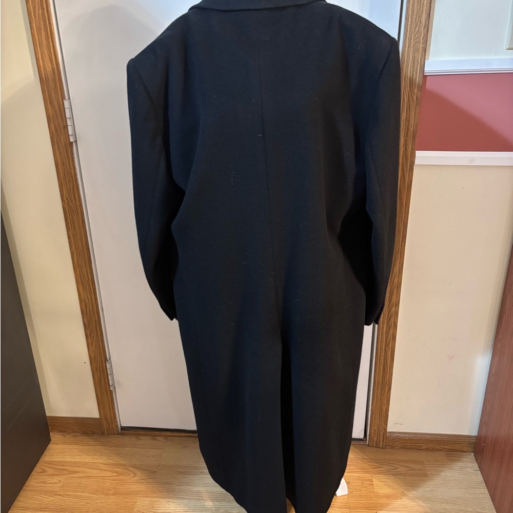 Classic Men’s Wool Black Overcoat - Picture 3 of 6